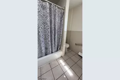 946 W 6th St, Plainfield, NJ 07063 - Photo 4