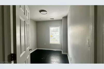 494 Monroe St, Orange, NJ 07050 - Photo 4