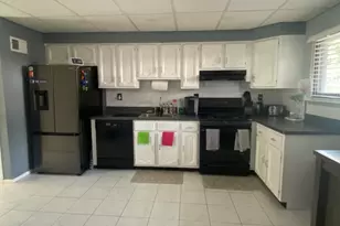 901F Merritt Dr, Hillsborough Township, NJ 08844 - Photo 6
