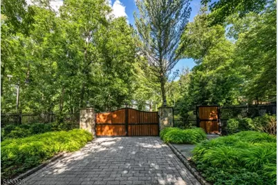 349 Crestmont Rd, Cedar Grove, NJ 07009 - Photo 4