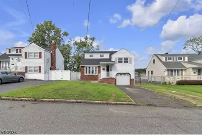 4 Carter Pl, Sayreville, NJ 08859 - Photo 4