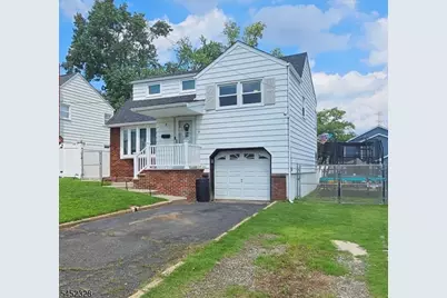4 Carter Pl, Sayreville, NJ 08859 - Photo 2