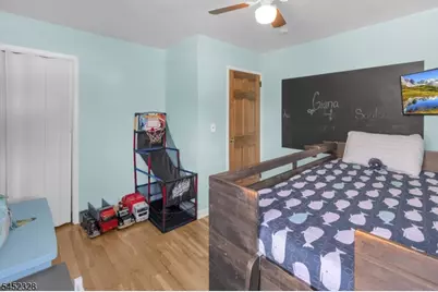 4 Carter Pl, Sayreville, NJ 08859 - Photo 16