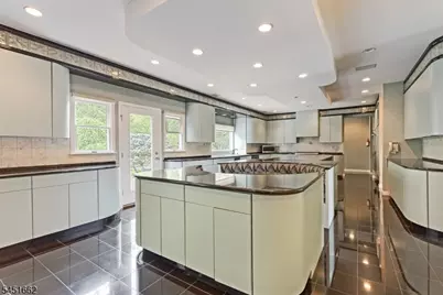 31 Blackbirch Rd, Scotch Plains Township, NJ 07076 - Photo 4