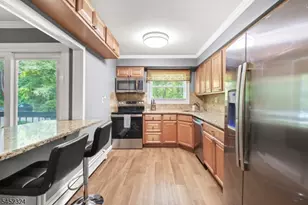 60 Deanna Dr Apt, Hillsborough Township, NJ 08844 - Photo 8