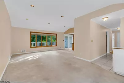 9 Belaire Dr, Roseland, NJ 07068 - Photo 10