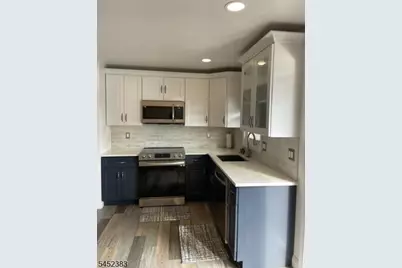 100 Wortylko St, Carteret, NJ 07008 - Photo 4