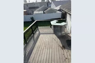 100 Wortylko St, Carteret, NJ 07008 - Photo 26