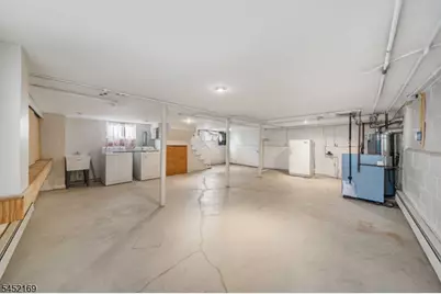 710 Bailey Ave, Elizabeth, NJ 07208 - Photo 20