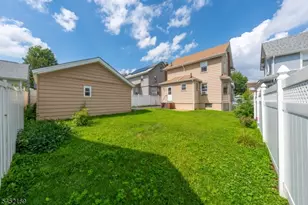 710 Bailey Ave, Elizabeth, NJ 07208 - Photo 22