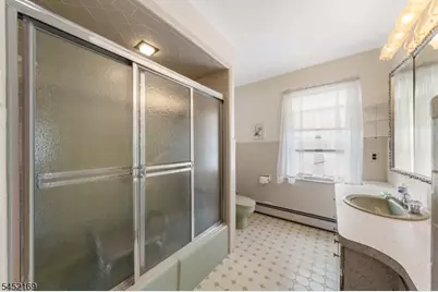 710 Bailey Ave, Elizabeth, NJ 07208 - Photo 16