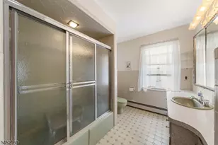 710 Bailey Ave, Elizabeth, NJ 07208 - Photo 16