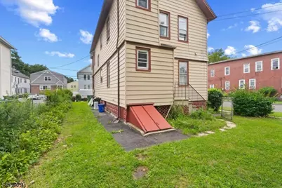1036 Morris St, Roselle, NJ 07203 - Photo 24