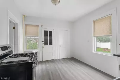 1036 Morris St, Roselle, NJ 07203 - Photo 8