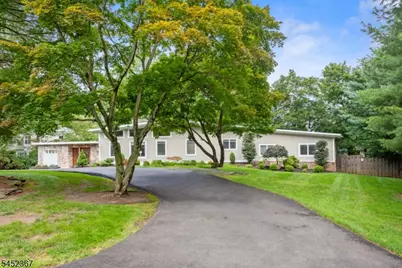 7 Hillcrest Rd, Montville Township, NJ 07082 - Photo 2