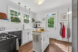 11 Brookwood Dr, Maplewood, NJ 07040 - Photo 8