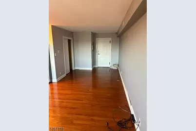 60 Parkway Dr #12J, East Orange, NJ 07017 - Photo 6