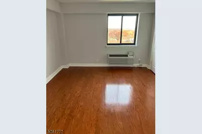 60 Parkway Dr #12J, East Orange, NJ 07017 - Photo 28