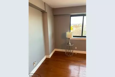 60 Parkway Dr #12J, East Orange, NJ 07017 - Photo 4