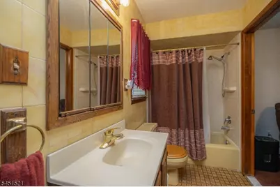 70 Mading Ter., Hillside, NJ 07205 - Photo 20