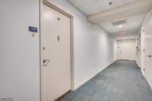1 Carriage City Plz, Rahway, NJ 07065 - Photo 24
