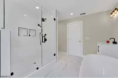 49 Hall Dr, Clark Township, NJ 07066 - Photo 34