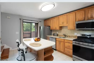 27 Bloomingdale Dr #3C, Hillsborough Township, NJ 08844 - Photo 8