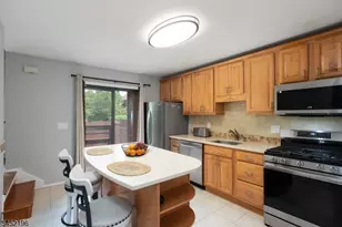 27 Bloomingdale Dr, Hillsborough Township, NJ 08844 - Photo 8