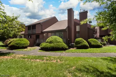 27 Bloomingdale Dr #3C, Hillsborough Township, NJ 08844 - Photo 2