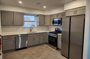 222 Lt G Zamorski Dr, Elizabeth, NJ 07206 - Photo 8