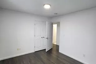 222 Lt G Zamorski Dr, Elizabeth, NJ 07206 - Photo 18