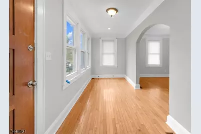 521 E Blancke St, Linden, NJ 07036 - Photo 4
