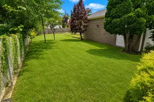 521 E Blancke St, Linden, NJ 07036 - Photo 2