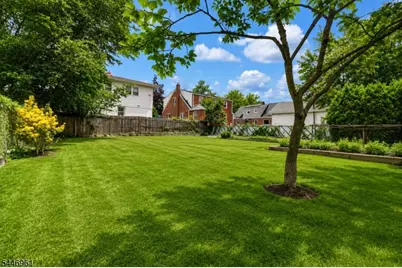 521 E Blancke St, Linden, NJ 07036 - Photo 24