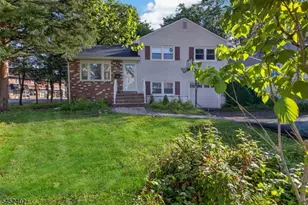 305 William St, Scotch Plains Township, NJ 07076 - Photo 2