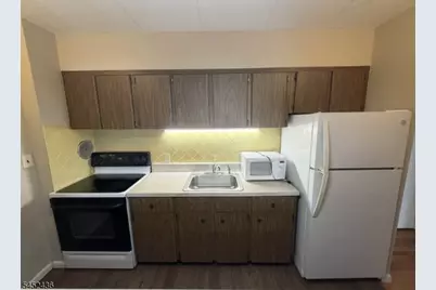 255 Tucker Ave #136, Union Township, NJ 07083 - Photo 8
