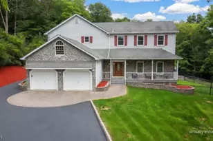 200 Longhouse Dr, West Milford, NJ 07421 - Photo 2