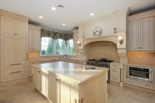 25 Tall Timber Ln, Bernards Township, NJ 07920 - Photo 12