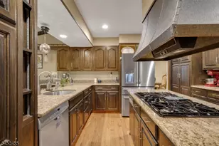 24 Tremont Terrace, Livingston, NJ 07039 - Photo 10