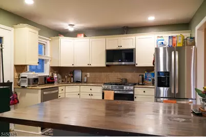 150 Farragut Ave, Middlesex, NJ 08846 - Photo 10