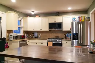 150 Farragut Ave, Middlesex, NJ 08846 - Photo 8