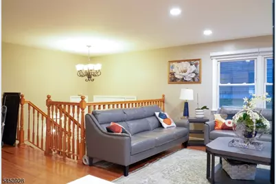 150 Farragut Ave, Middlesex, NJ 08846 - Photo 2