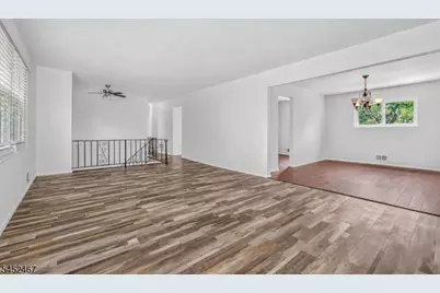 30 Wordsworth Ln, Lopatcong Township, NJ 08865 - Photo 8