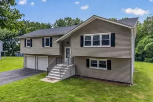 30 Wordsworth Ln, Lopatcong Township, NJ 08865 - Photo 1