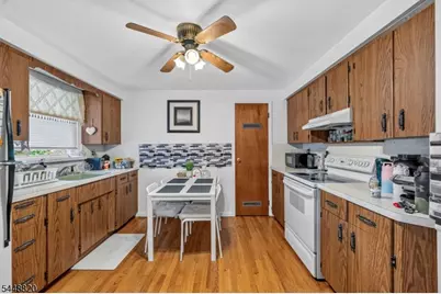 130 Rowland Ave, Clifton, NJ 07012 - Photo 6