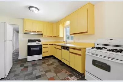 14 Ford Hill Rd, Hanover Township, NJ 07981 - Photo 10