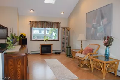 27 3rd Ave, Roseland, NJ 07068 - Photo 2