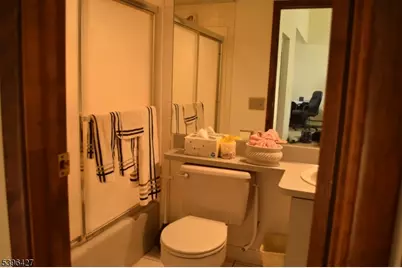 27 3rd Ave, Roseland, NJ 07068 - Photo 14