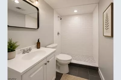 72 Sunset Ave, Newark, NJ 07106 - Photo 24