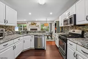 37 Woodmont Dr, Randolph Township, NJ 07869 - Photo 20